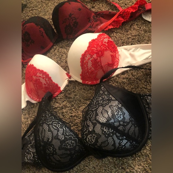 Victoria’s Secret Bra Bundle - Picture 6 of 8